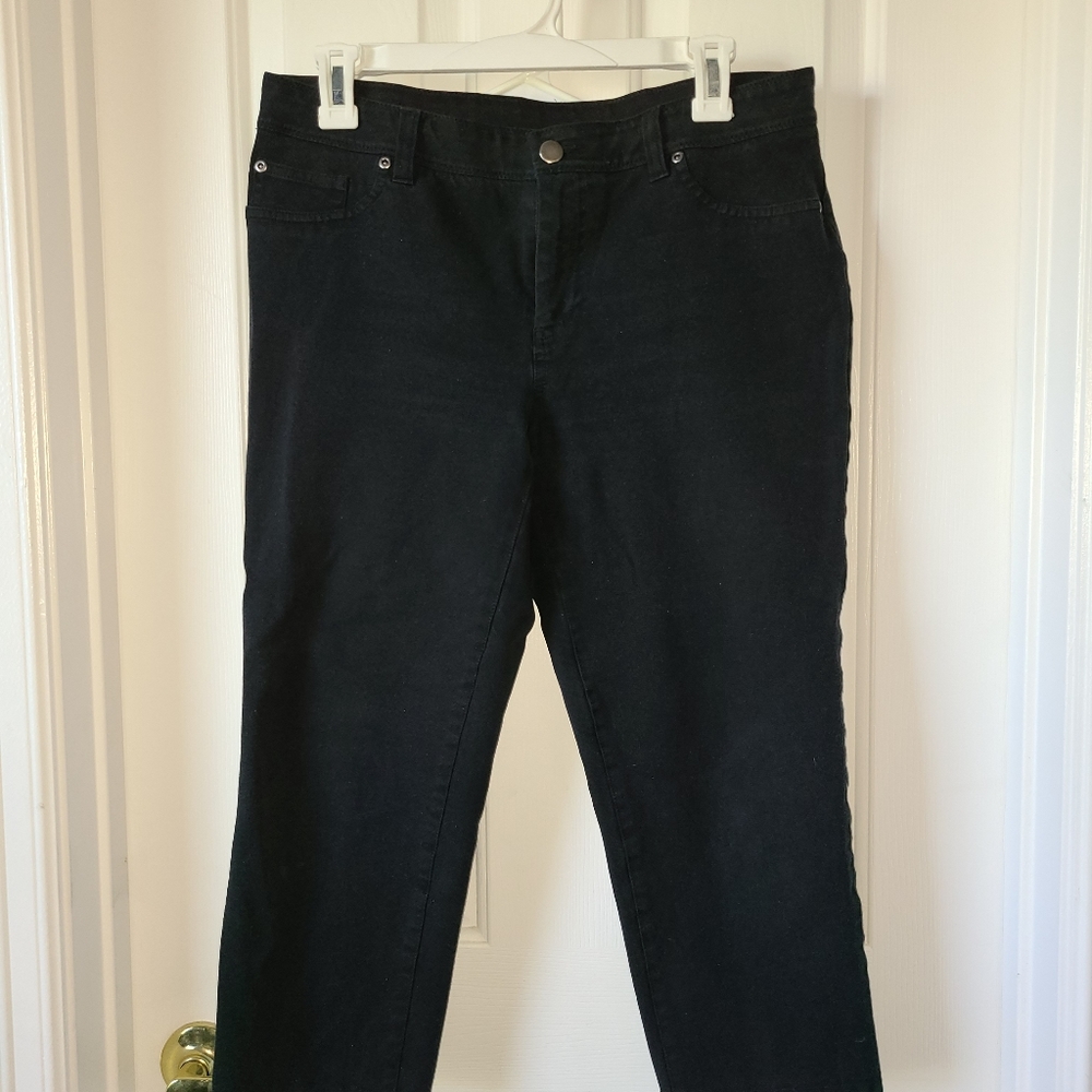 Black Girlfriend crop Chico's size 1